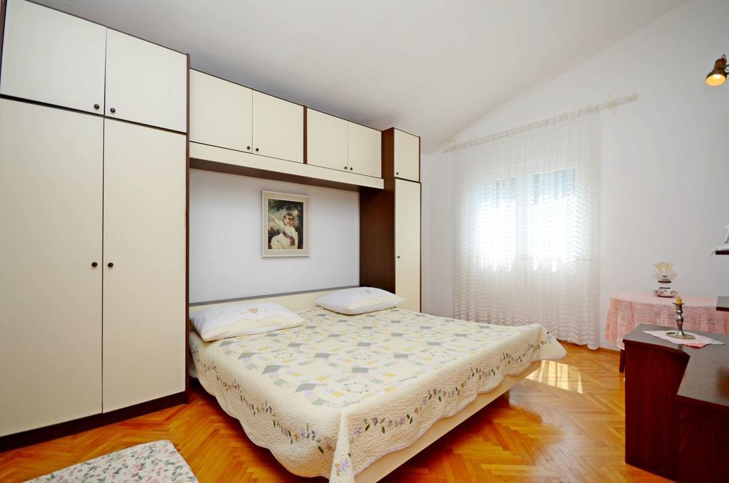 Apartment Ksenija Дрвеник Екстер'єр фото