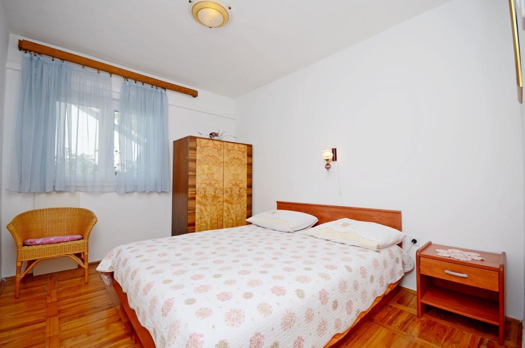 Apartment Ksenija Дрвеник Екстер'єр фото